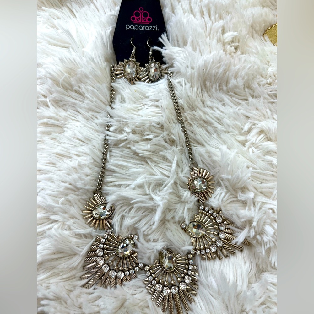 Paparazzi Earring and necklace set